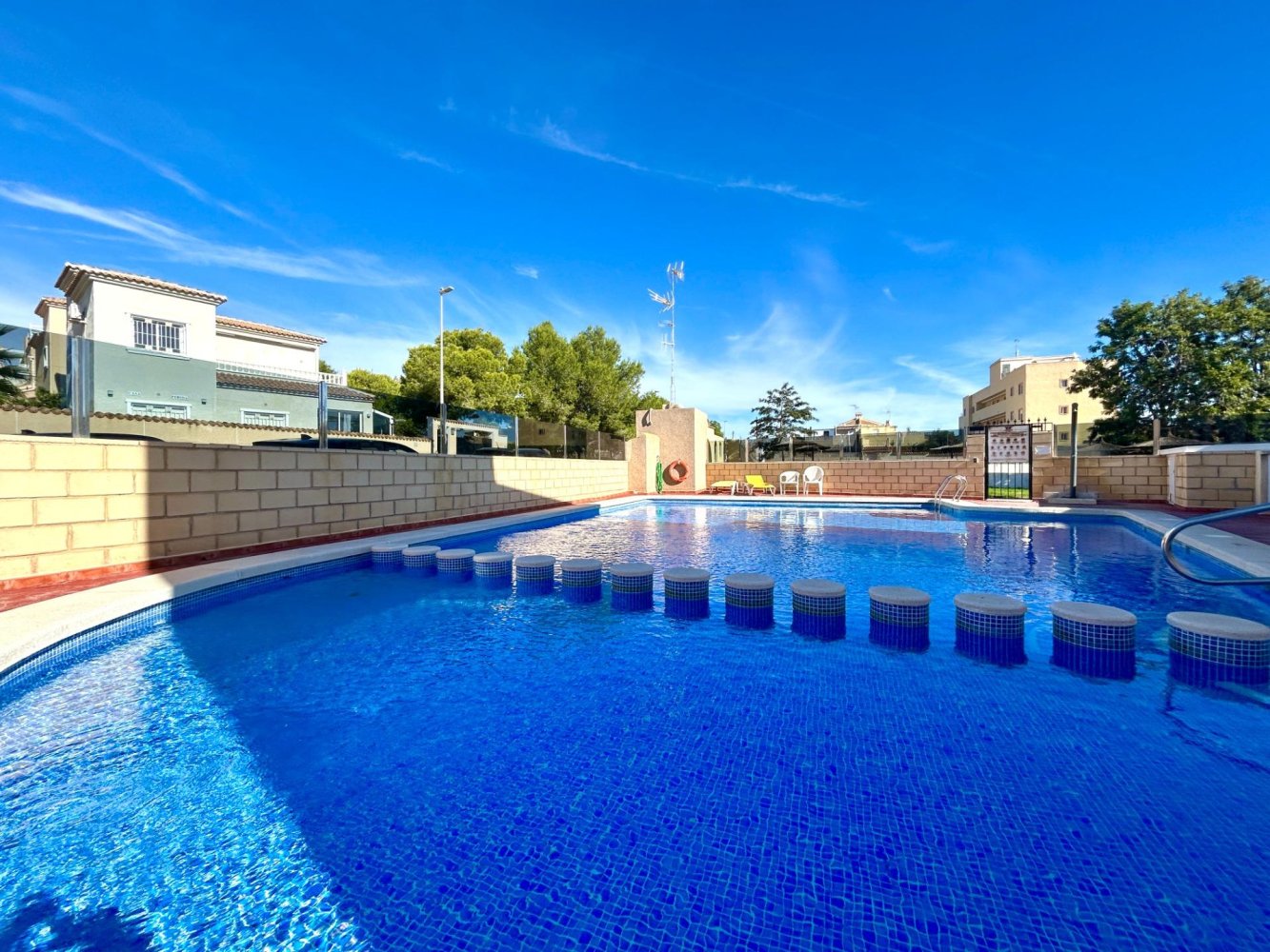 Bungalow in Alicante, Spanien 2 Schlafzimmer, 78 m2 Nr. 199766