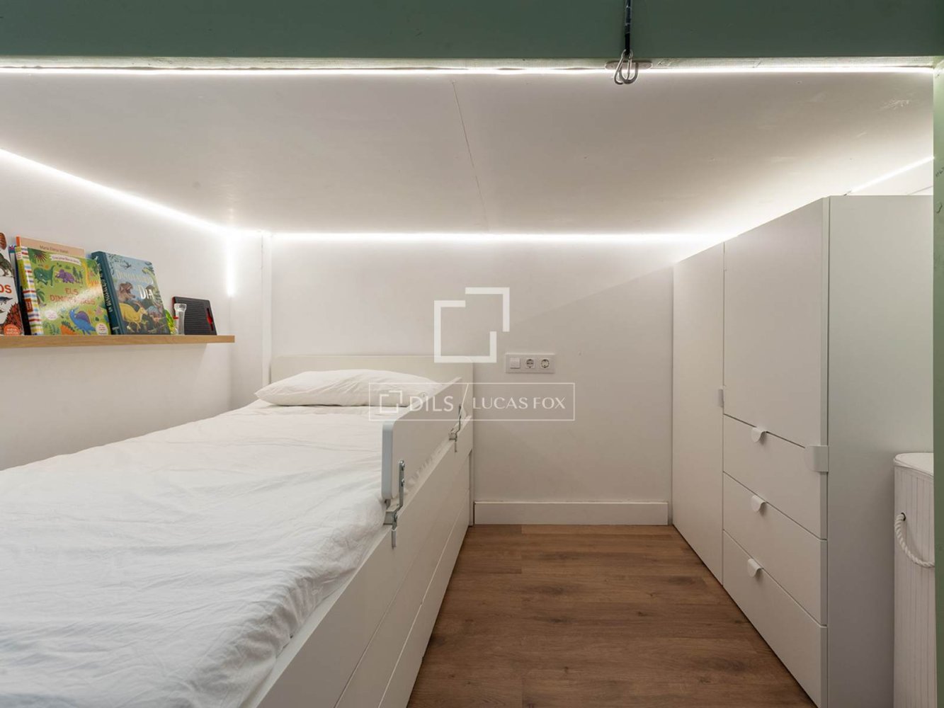 Appartamento a Barcelona, Spagna 3 camere da letto, 77 mq. N° 197624