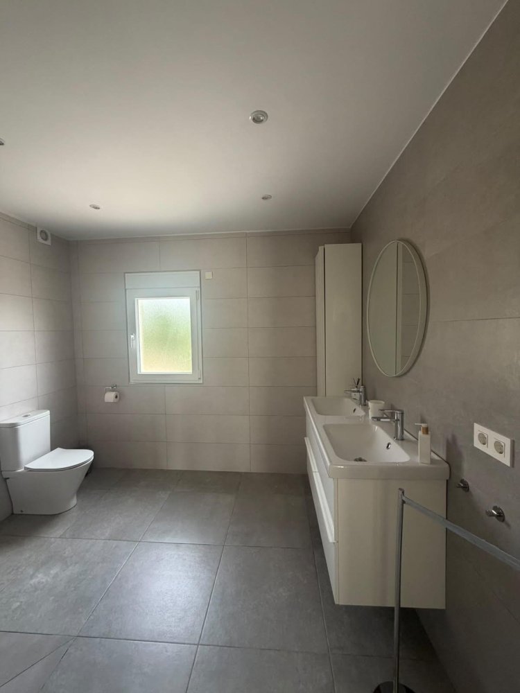 Villa a Torrevieja, Alicante, Spagna 4 camere da letto, 95 mq. N° 198371