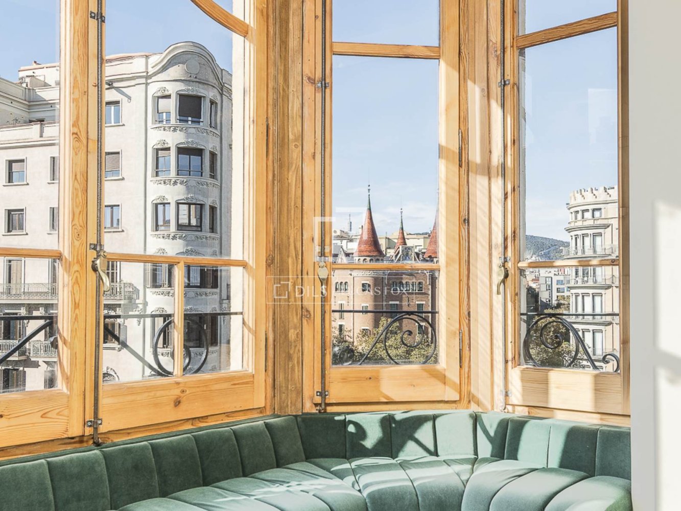 Apartamento en Barcelona, España 3 dormitorios, 185 m2 No. 198500