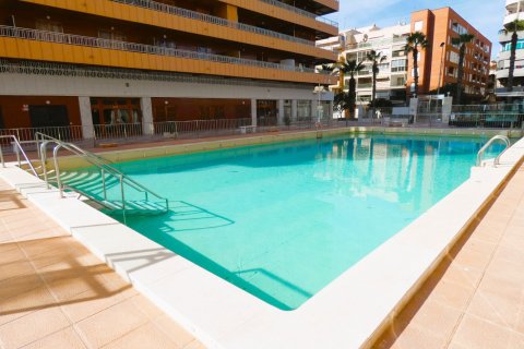 Apartment in Torrevieja, Alicante, Spain 3 bedrooms, 80 sq.m. No. 199348