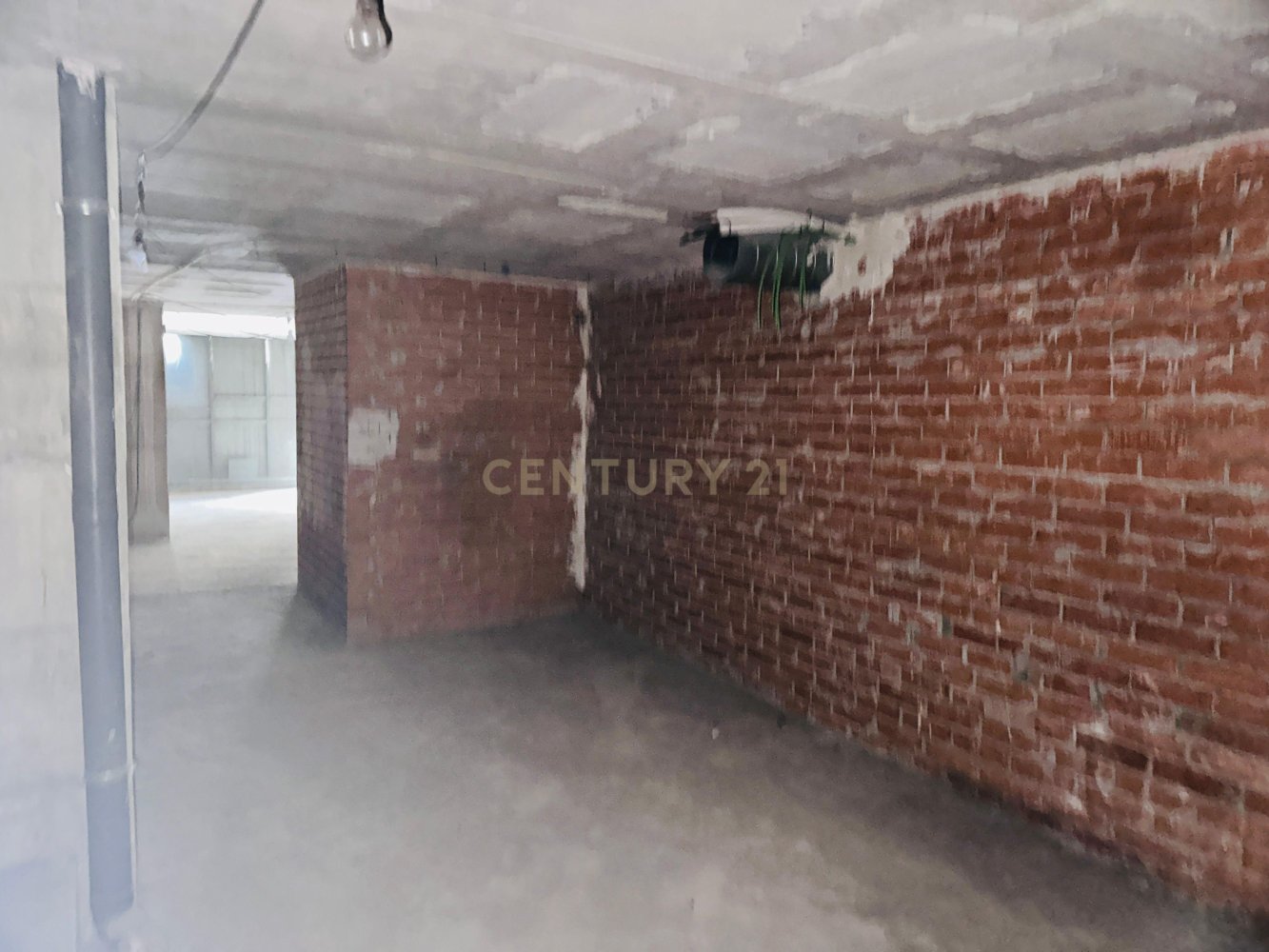 Commercial property in Sabadell, Barcelona, Spain 2 bedrooms, 237 sq.m. No. 199205