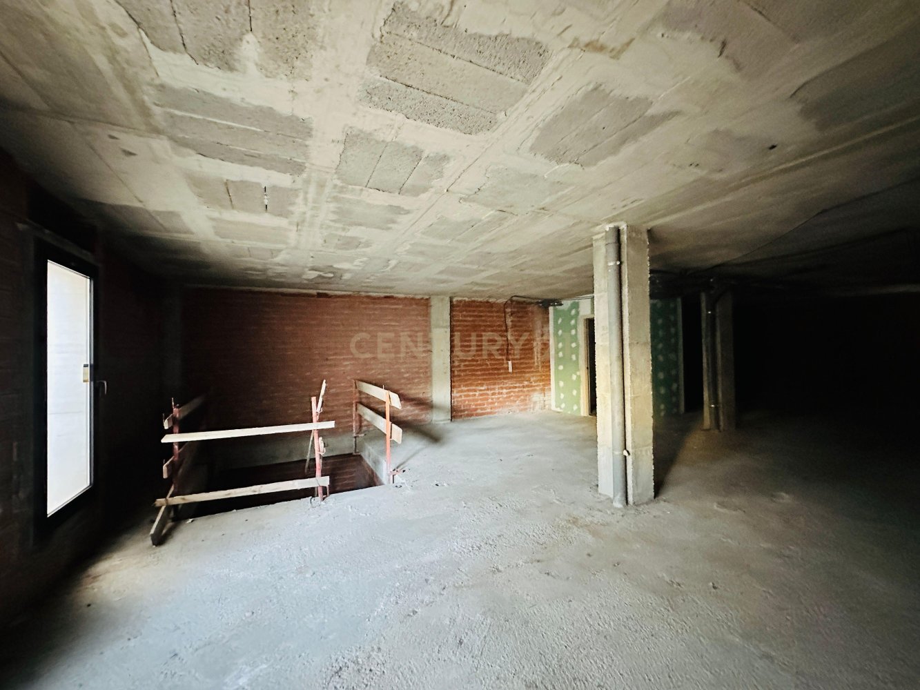 Commercial property in Sabadell, Barcelona, Spain 2 bedrooms, 237 sq.m. No. 199205