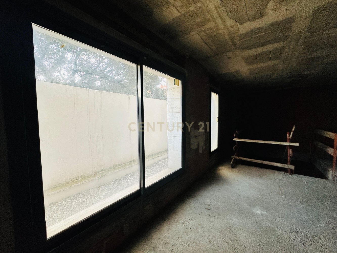Commercial property in Sabadell, Barcelona, Spain 2 bedrooms, 237 sq.m. No. 199205