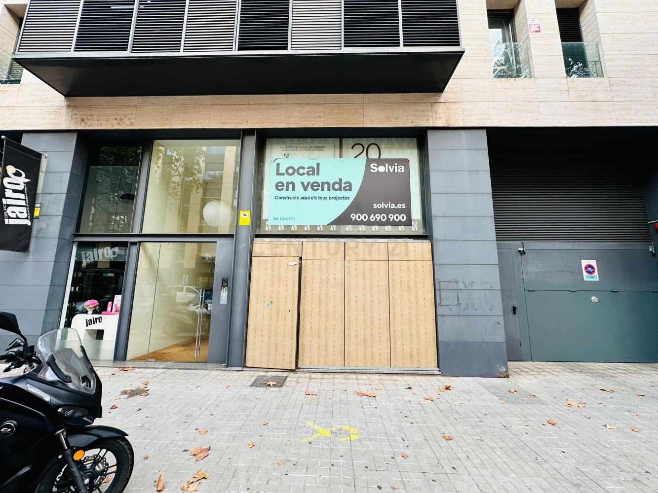 Commercial property in Sabadell, Barcelona, Spain 2 bedrooms, 237 sq.m. No. 199205