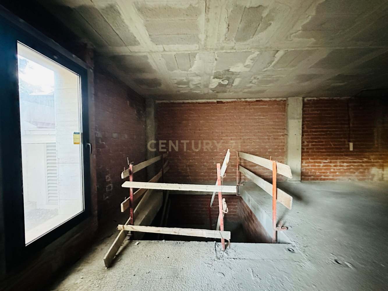 Commercial property in Sabadell, Barcelona, Spain 2 bedrooms, 237 sq.m. No. 199205
