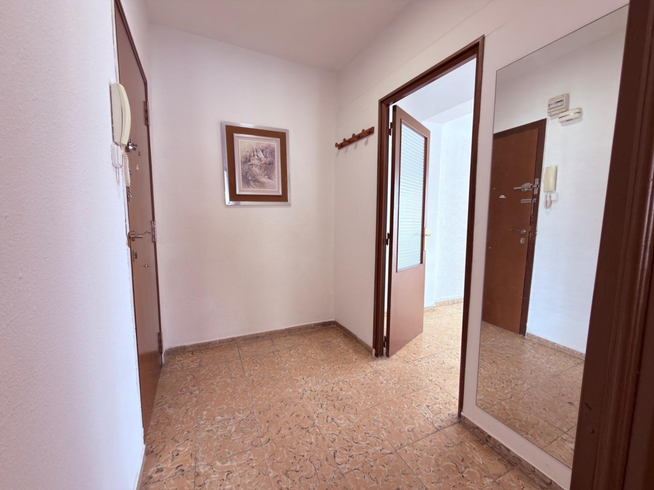 Apartamento en Alicante, España 1 dormitorio, 68 m2 No. 198741