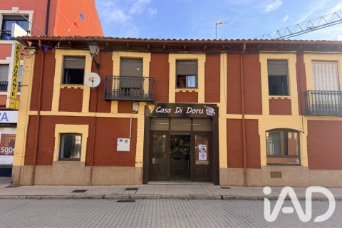 Liikekiinteistö Mansilla de las Mulas, Leon, Espanja 494 m2 No. 198659