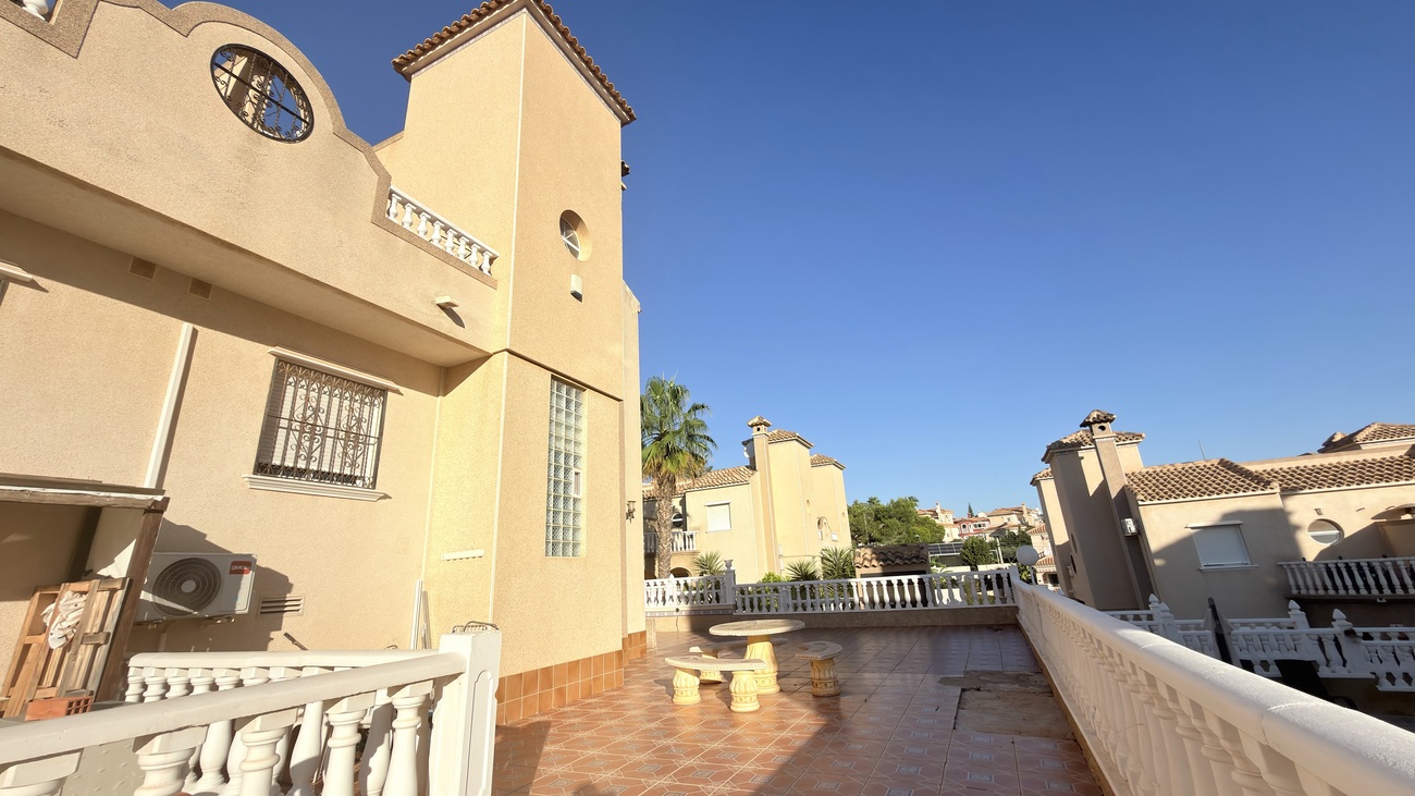 Villetta a schiera a Alicante, Spagna 3 camere da letto, 91 mq. N° 198290