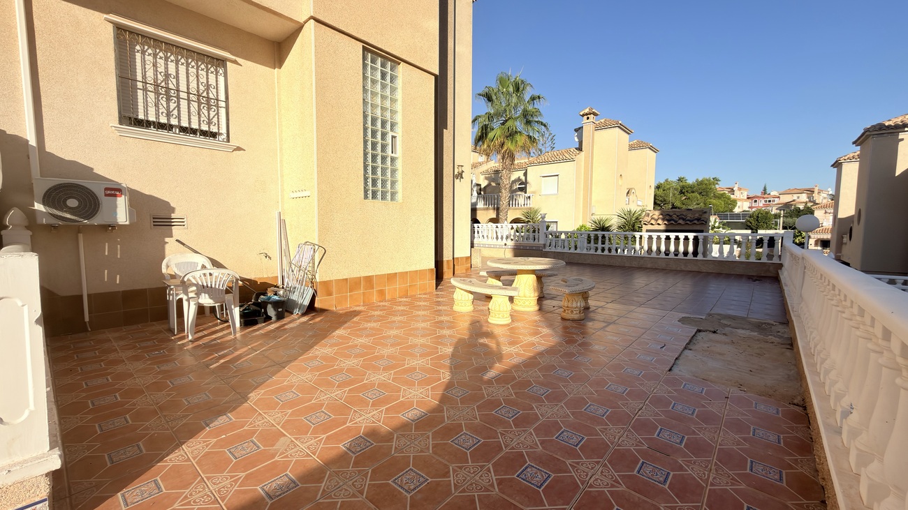 Villetta a schiera a Alicante, Spagna 3 camere da letto, 91 mq. N° 198290