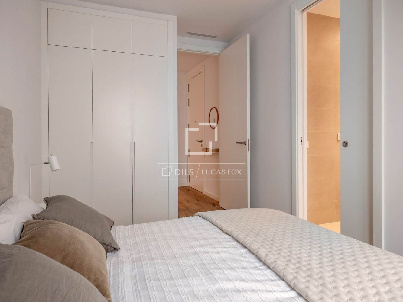 Apartment in Barcelona, Spain 3 bedrooms, 99 sq.m. No. 150890