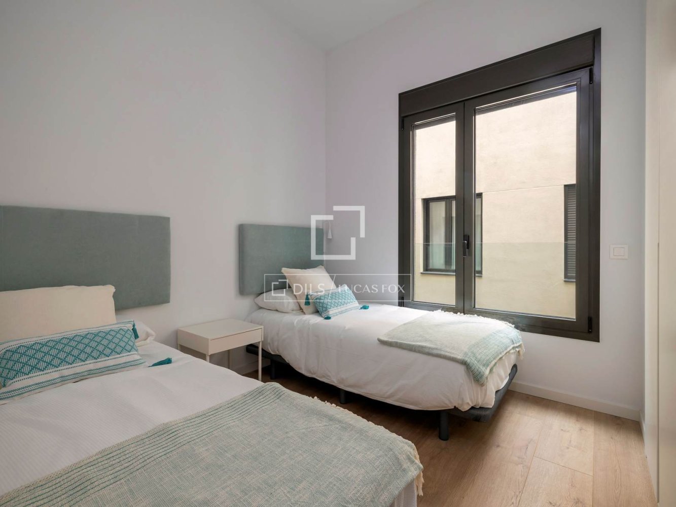 Apartment in Barcelona, Spain 3 bedrooms, 99 sq.m. No. 150890