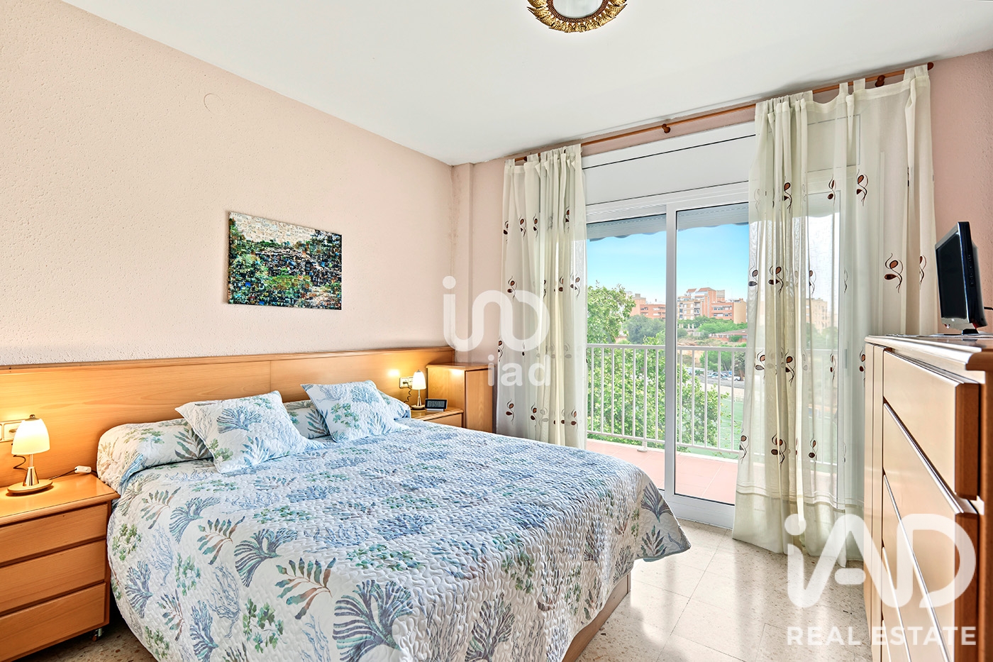 Apartment in Esplugues de Llobregat, Barcelona, Spain 4 bedrooms, 90 sq.m. No. 199584
