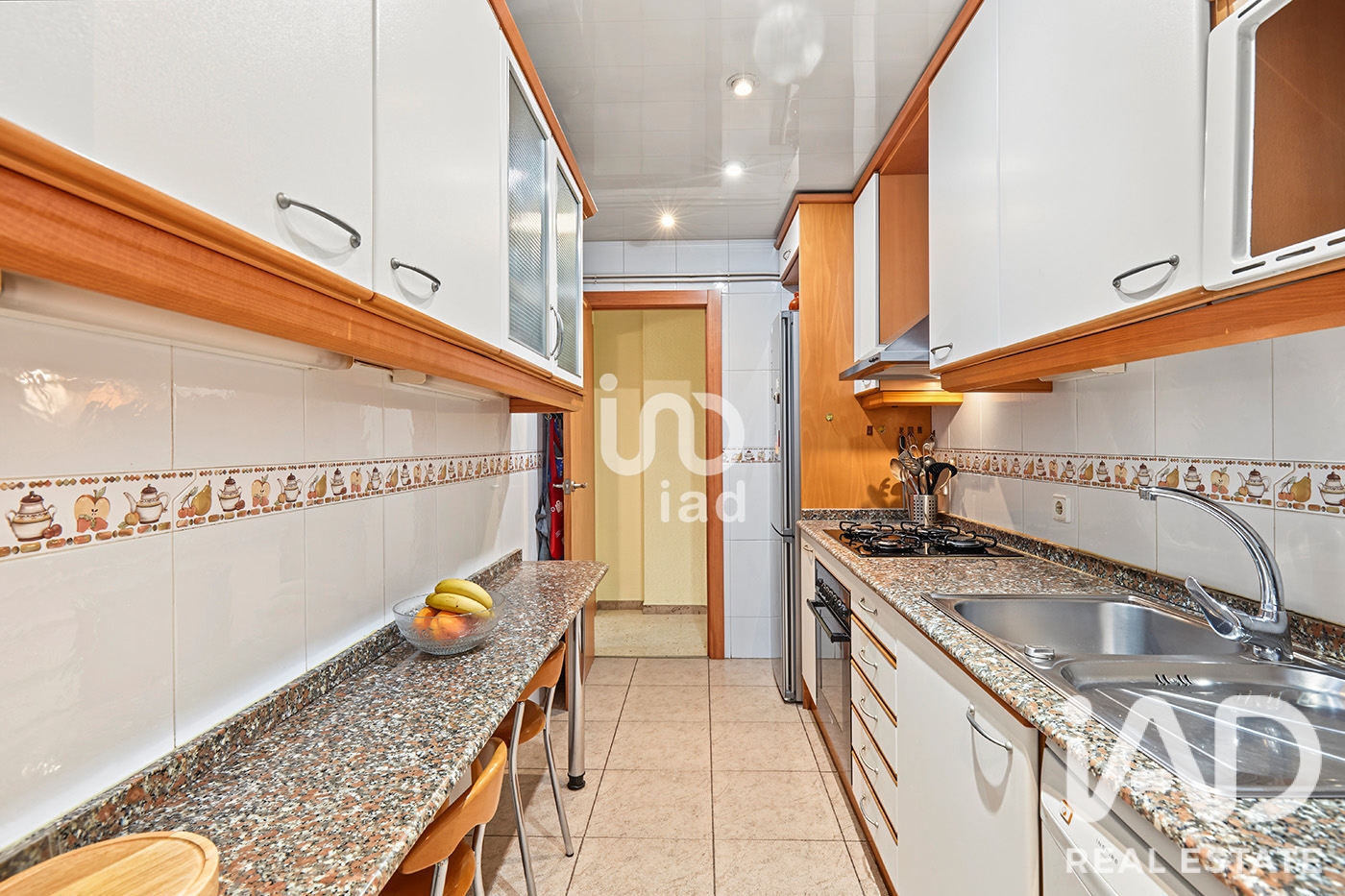 Apartment in Esplugues de Llobregat, Barcelona, Spain 4 bedrooms, 90 sq.m. No. 199584