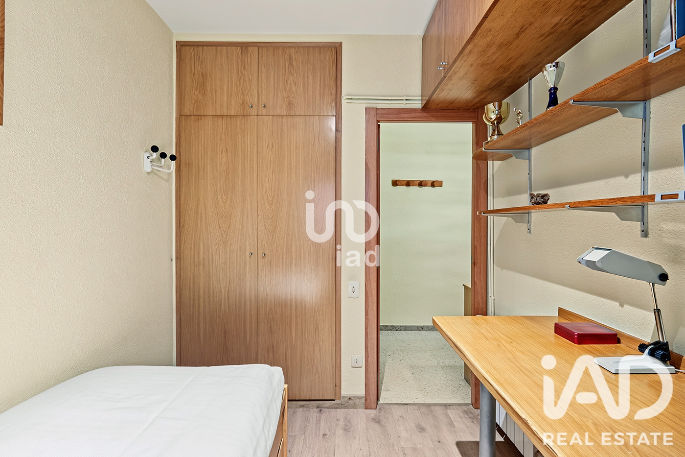 Apartment in Esplugues de Llobregat, Barcelona, Spain 4 bedrooms, 90 sq.m. No. 199584