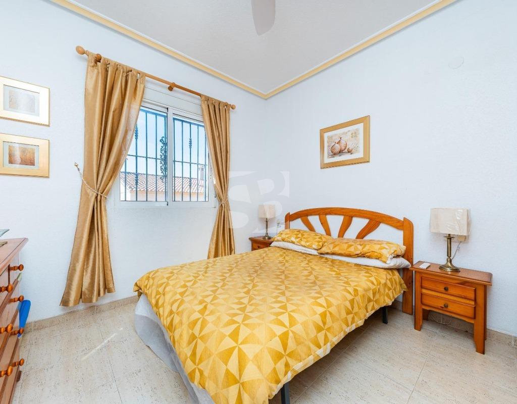 Bungalow w Torrevieja, Alicante, Hiszpania 2 sypialnie, 75 mkw. nr 198582