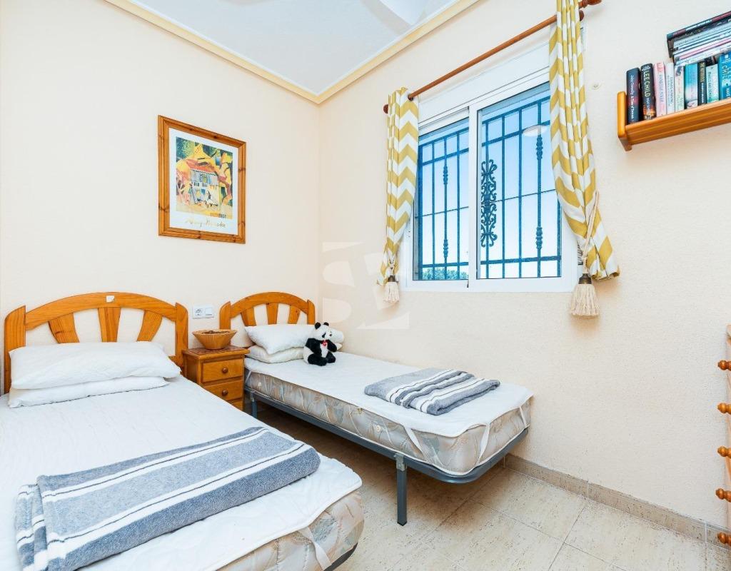 Bungalow w Torrevieja, Alicante, Hiszpania 2 sypialnie, 75 mkw. nr 198582