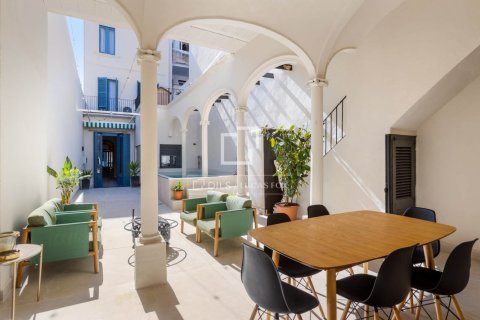 Villa in El Masnou, Barcelona, Spain 5 bedrooms, 379 sq.m. No. 197602