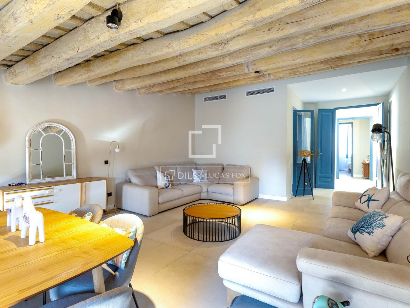 Villa in El Masnou, Barcelona, Spain 5 bedrooms, 379 sq.m. No. 197602