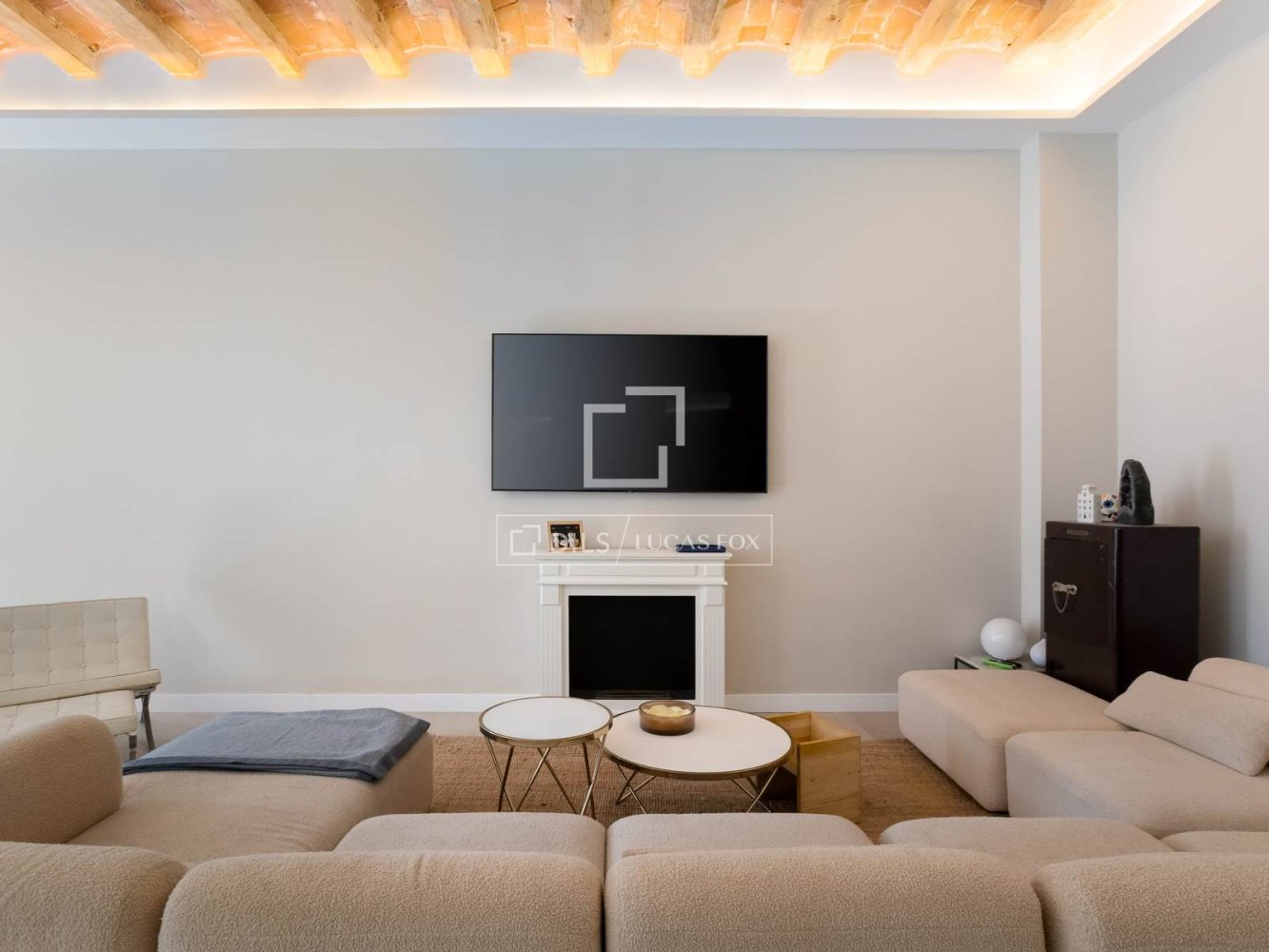 Villa in El Masnou, Barcelona, Spain 5 bedrooms, 379 sq.m. No. 197602