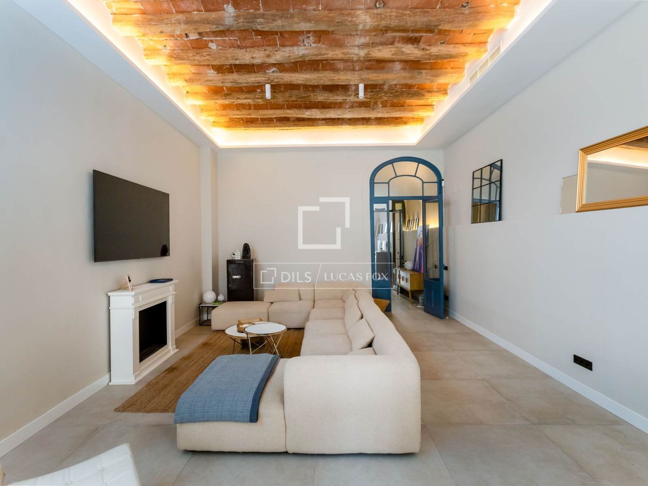 Villa in El Masnou, Barcelona, Spain 5 bedrooms, 379 sq.m. No. 197602