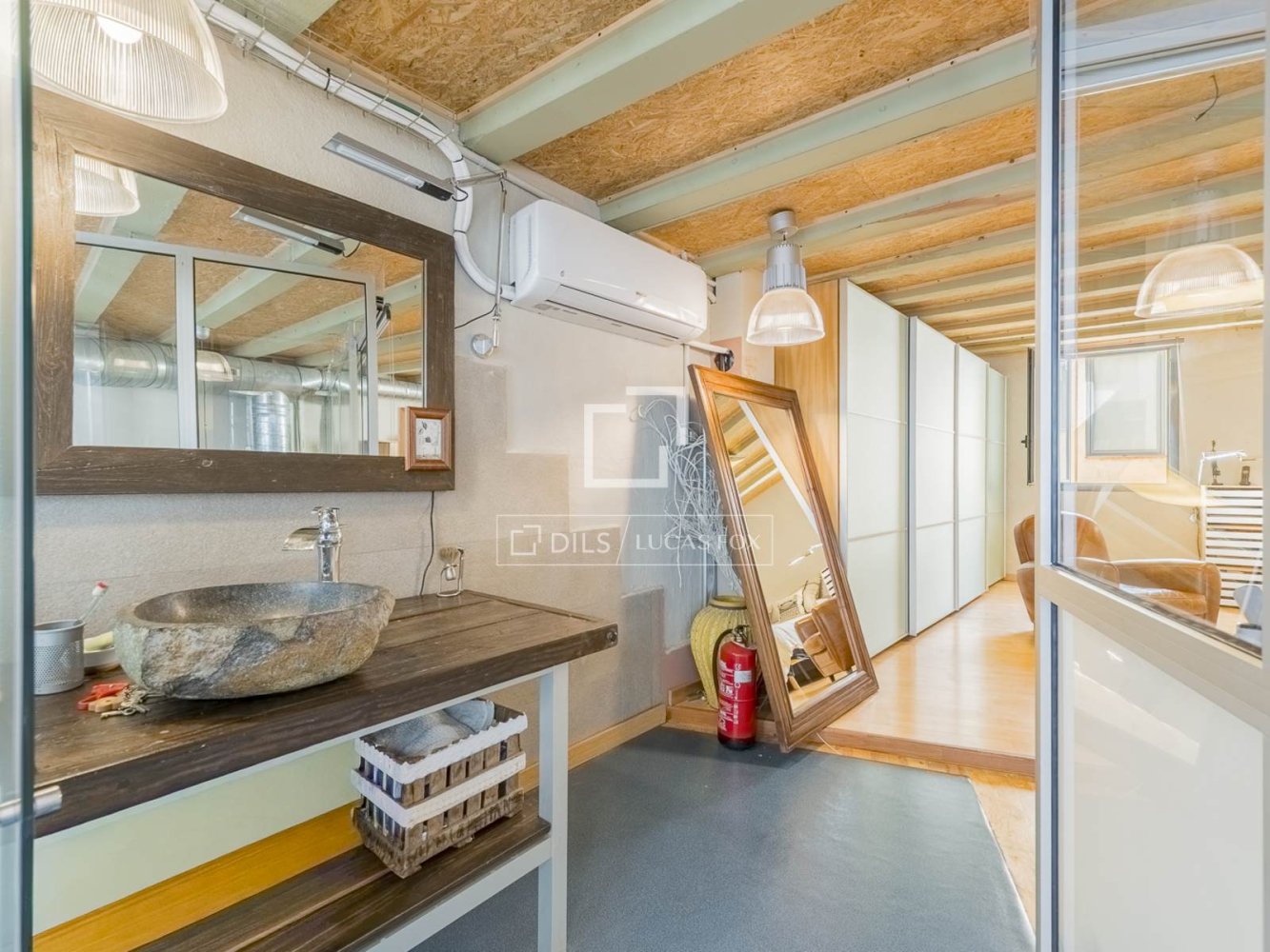 Huoneisto Barcelona, Espanja 2 makuuhuonetta, 250 m2 No. 161430