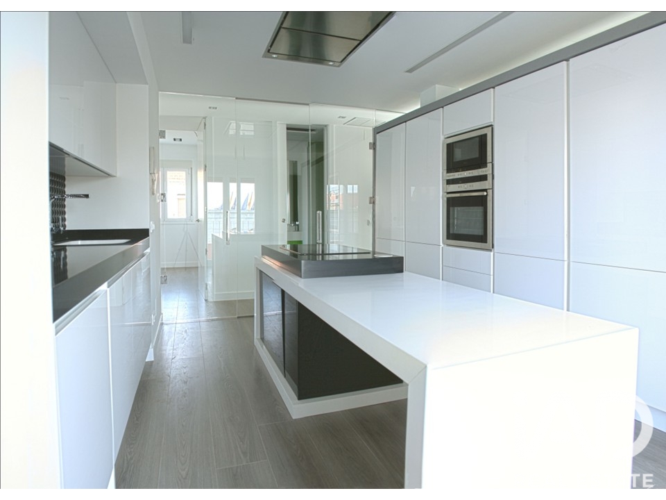 Apartment in Madrid, Spain 2 bedrooms, 122 sq.m. No. 197721
