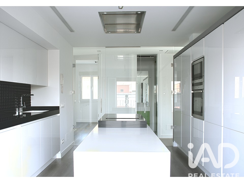 Apartment in Madrid, Spain 2 bedrooms, 122 sq.m. No. 197721