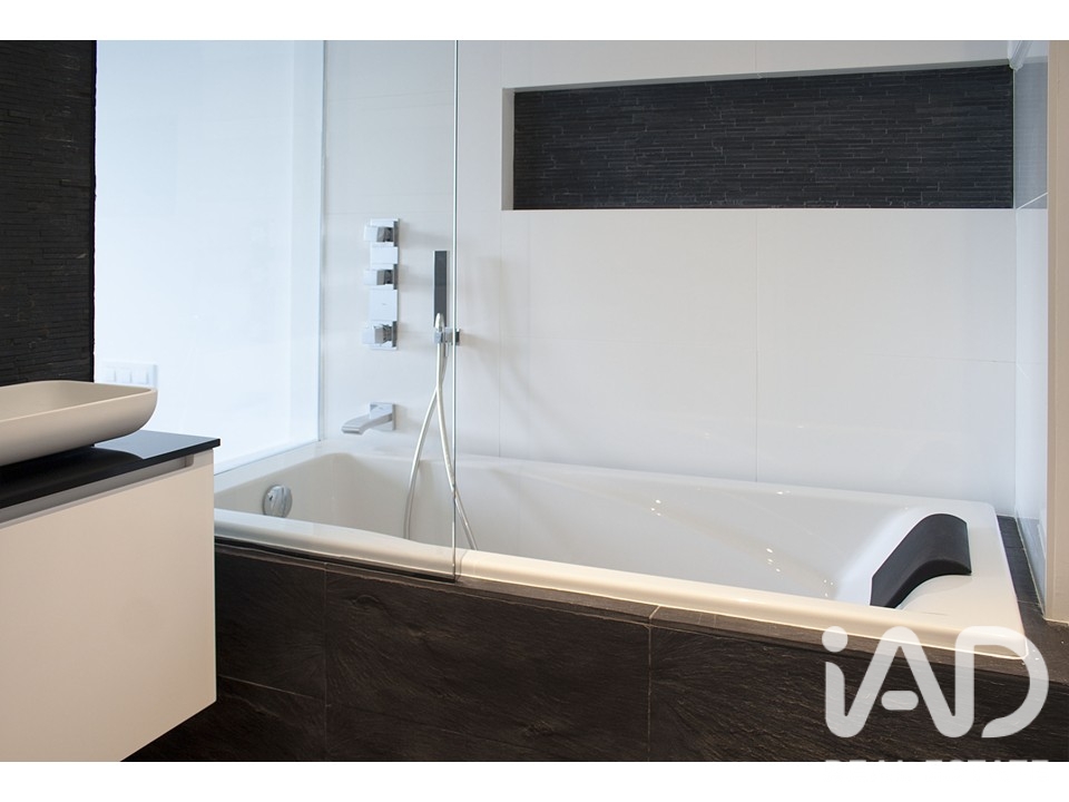 Apartment in Madrid, Spain 2 bedrooms, 122 sq.m. No. 197721