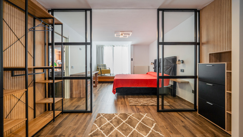 Villetta a schiera a Coslada, Madrid, Spagna 6 camere da letto, 319 mq. N° 96814