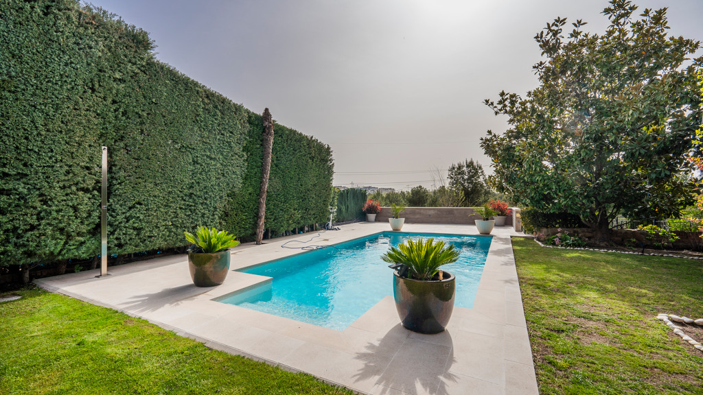 Villetta a schiera a Coslada, Madrid, Spagna 6 camere da letto, 319 mq. N° 96814