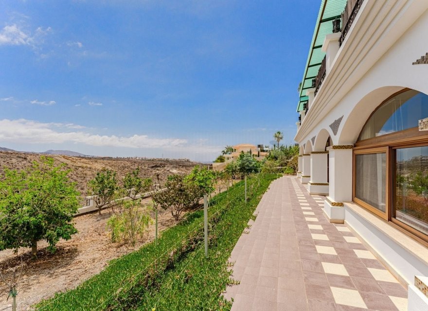 Villa en Tenerife, España 6 dormitorios, 963 m2 No. 199908