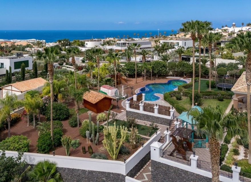 Villa en Tenerife, España 6 dormitorios, 963 m2 No. 199908
