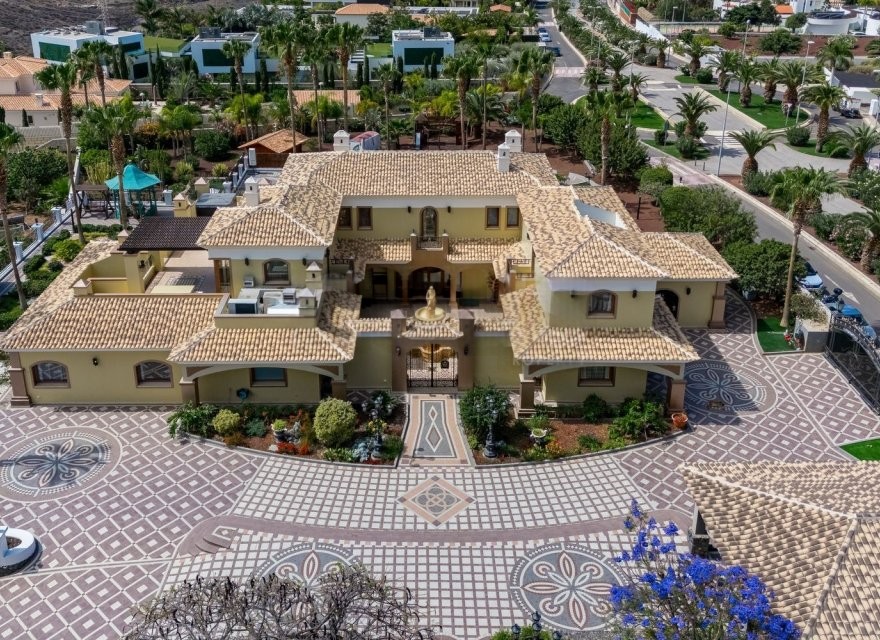 Villa en Tenerife, España 6 dormitorios, 963 m2 No. 199908