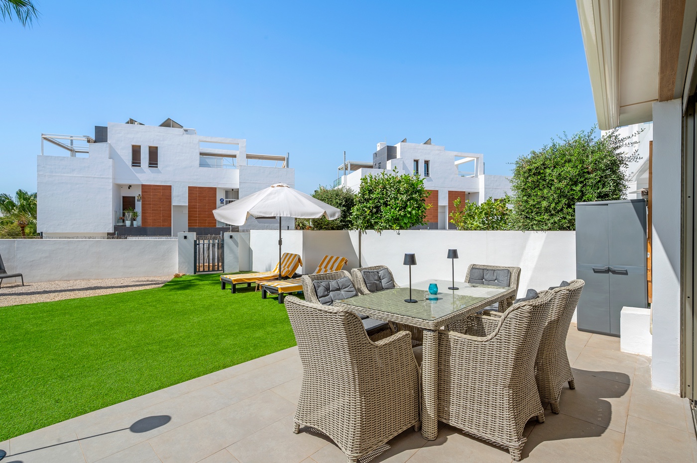 Villa in Alicante, Spain 3 bedrooms,  No. 198887