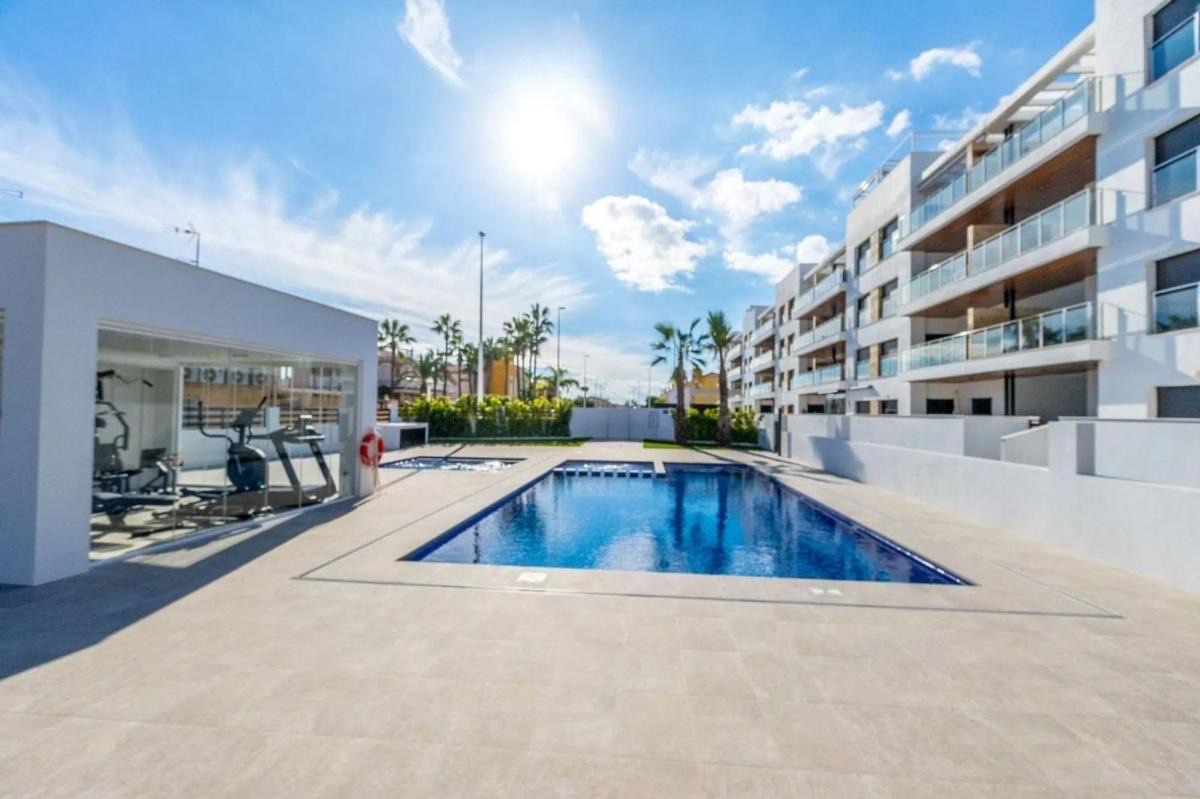 Wohnung in Torrevieja, Alicante, Spanien 2 Schlafzimmer,  Nr. 198421