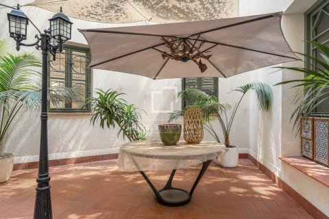 Apartment à Barcelona, Espagne 2 chambres, 134 m2 No. 200008