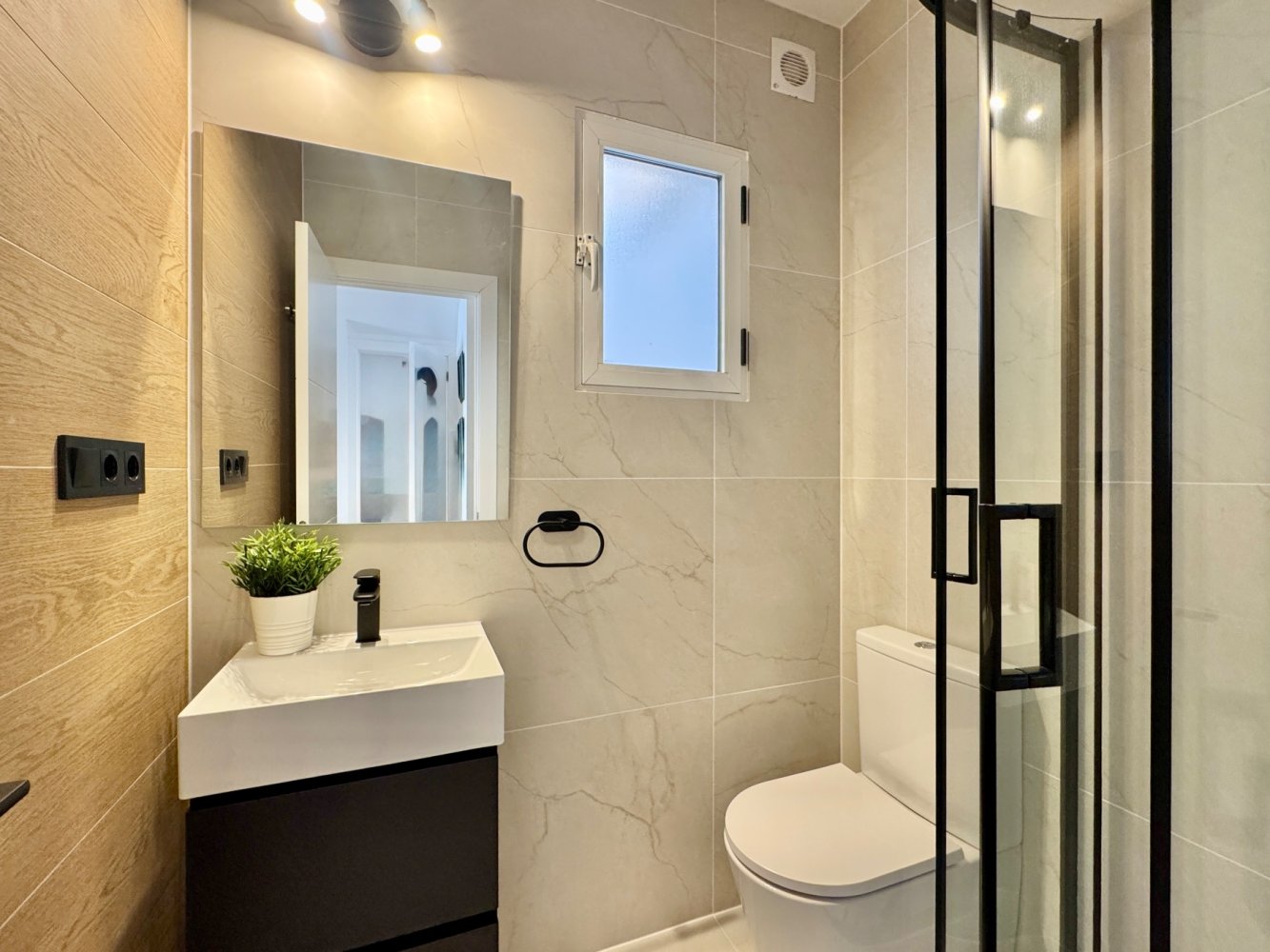 Kaupunkipientalo Alicante, Espanja 3 makuuhuonetta, 90 m2 No. 197465