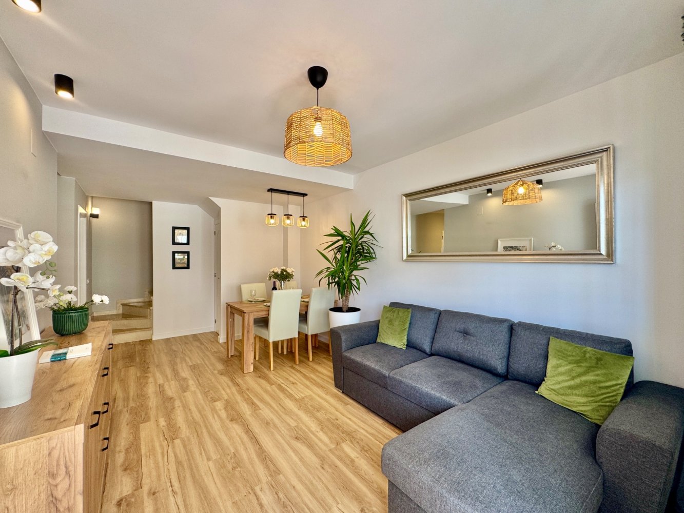 Kaupunkipientalo Alicante, Espanja 3 makuuhuonetta, 90 m2 No. 197465