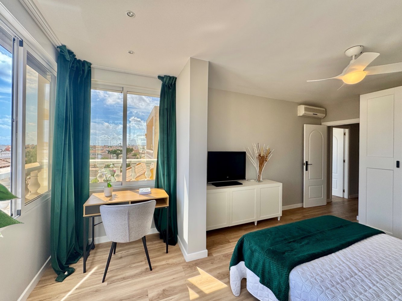 Kaupunkipientalo Alicante, Espanja 3 makuuhuonetta, 90 m2 No. 197465