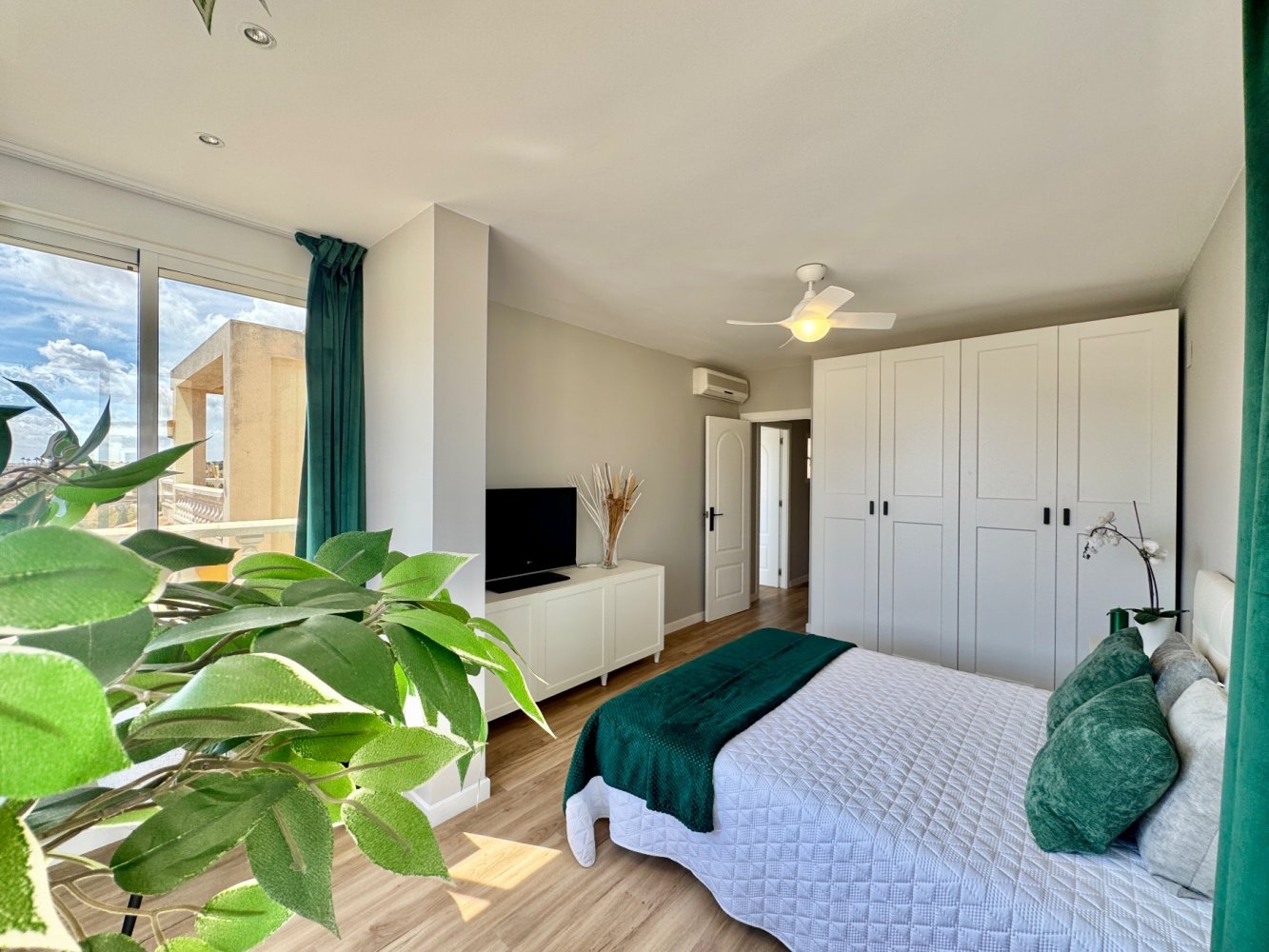 Kaupunkipientalo Alicante, Espanja 3 makuuhuonetta, 90 m2 No. 197465