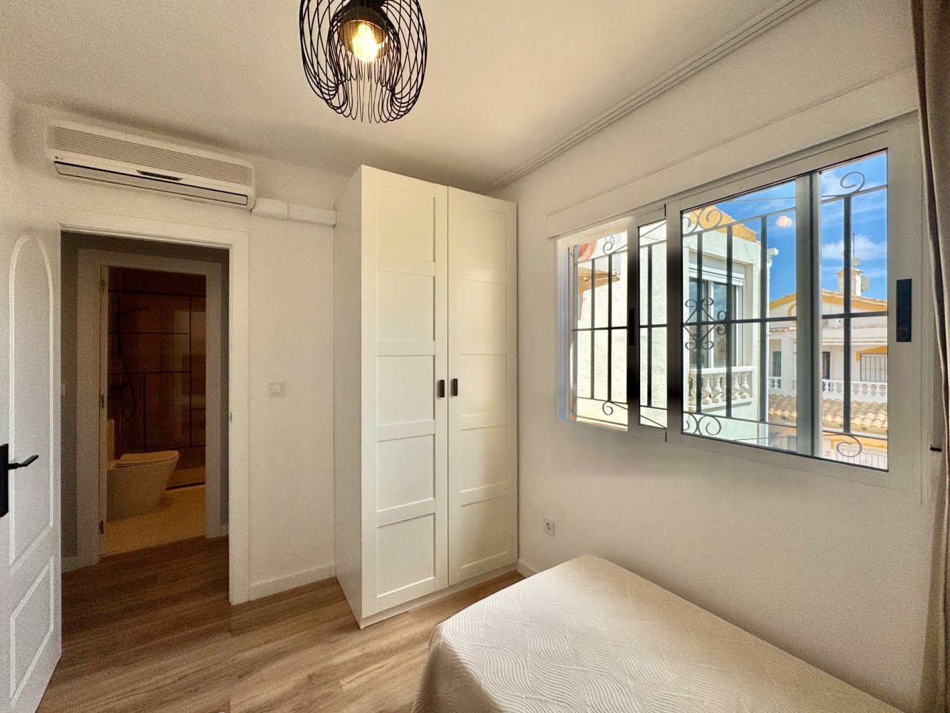 Kaupunkipientalo Alicante, Espanja 3 makuuhuonetta, 90 m2 No. 197465