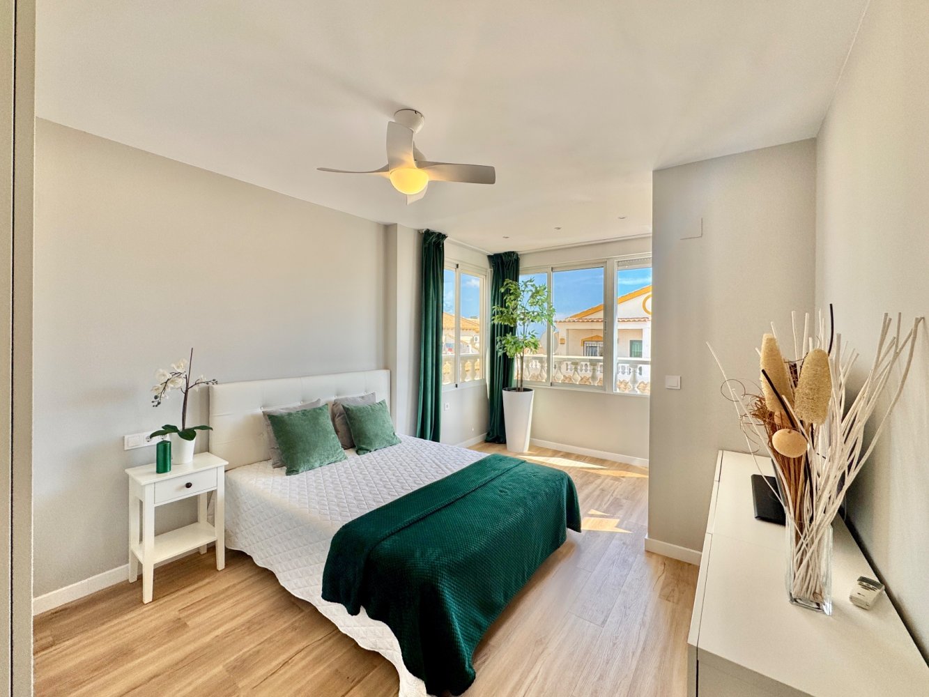 Kaupunkipientalo Alicante, Espanja 3 makuuhuonetta, 90 m2 No. 197465