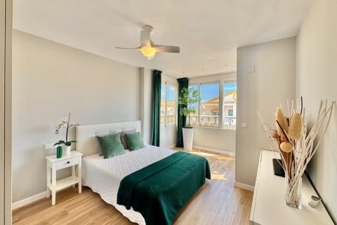 Kaupunkipientalo Alicante, Espanja 3 makuuhuonetta, 90 m2 No. 197465