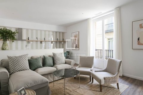 Appartamento a Barcelona, Spagna 3 camere da letto, 84 mq. N° 197608