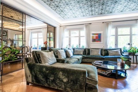 Apartamento en Barcelona, España 3 dormitorios, 250 m2 No. 198476