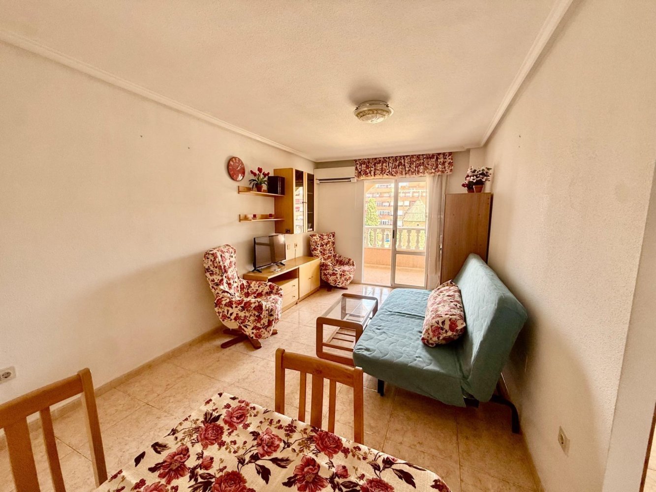 Apartamento en Torrevieja, Alicante, España 1 dormitorio, 55.01 m2 No. 198757