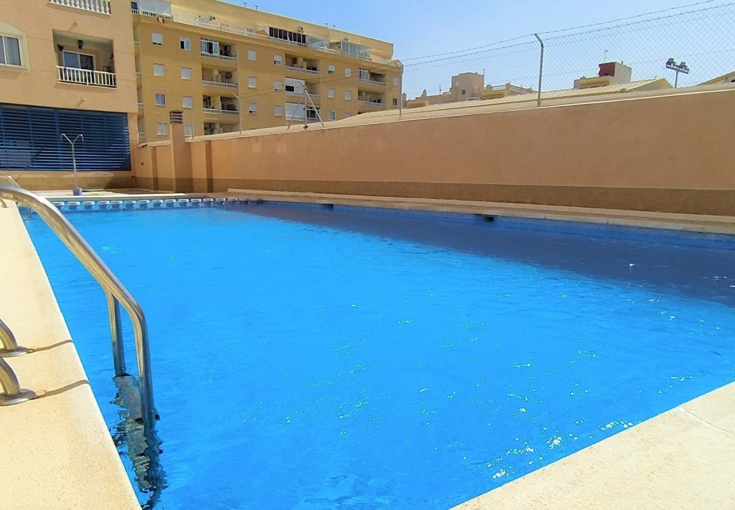Apartamento en Torrevieja, Alicante, España 1 dormitorio, 55.01 m2 No. 198757