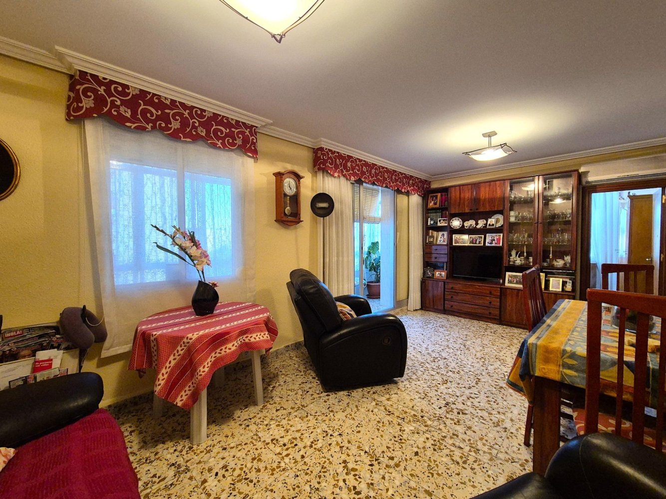 Apartamento en Alicante, España 1 dormitorio, 70 m2 No. 198759