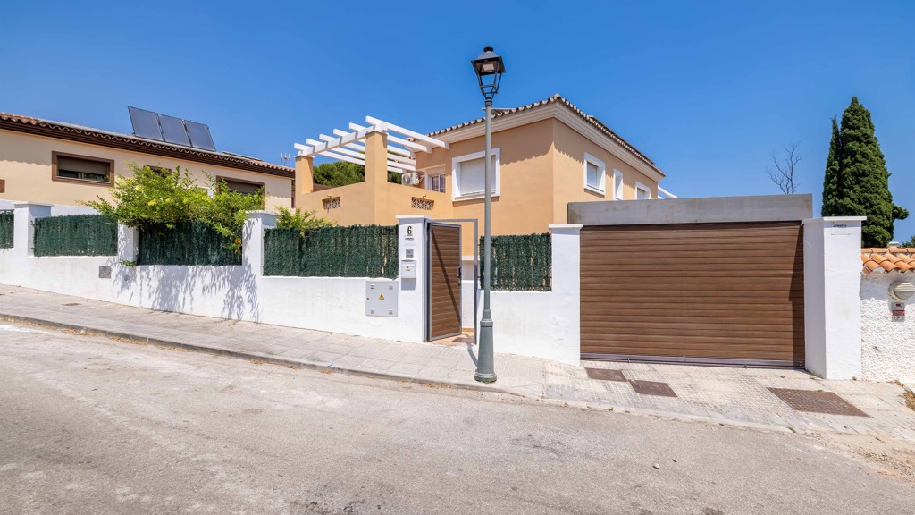 Villa en Torremolinos, Málaga, España 5 dormitorios, 408 m2 No. 198784